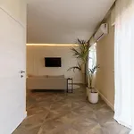 Kitai, Sui Tetti Di Apartament *