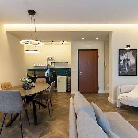 Kitai, Sui Tetti Di *